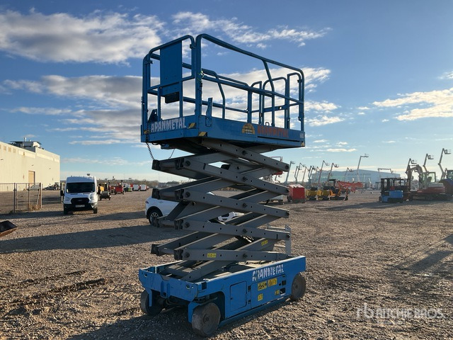 2008 Genie GS3246 Electric Scissor Lift - Samohybná plošiny: obrázok 3 2008 Genie GS3246 Electric Scissor Lift - Samohybná plošiny: obrázok 3