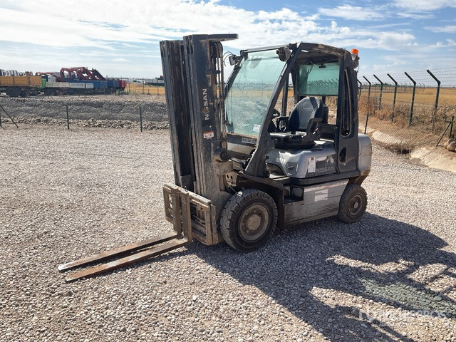 2012 Nissan Y1D2A25Q Forklift - Vysokozdvižný vozík: obrázok 2 2012 Nissan Y1D2A25Q Forklift - Vysokozdvižný vozík: obrázok 2