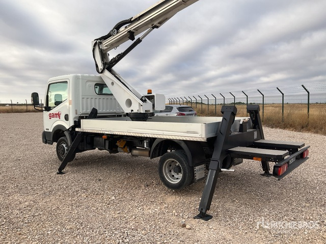 2015 Nissan NT400 Cabstar 2015 Oil&Steel Scorpion 1812 Sm ... Bucket Truck - Automobilová plošina: obrázok 2 2015 Nissan NT400 Cabstar 2015 Oil&Steel Scorpion 1812 Sm ... Bucket Truck - Automobilová plošina: obrázok 2