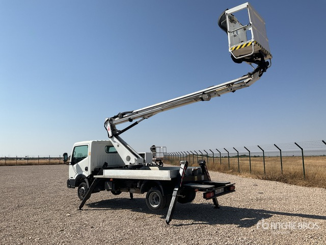 2015 Nissan NT400 Cabstar 2015 Oil&Steel Scorpion 1812 Sm ... Bucket Truck - Automobilová plošina: obrázok 3 2015 Nissan NT400 Cabstar 2015 Oil&Steel Scorpion 1812 Sm ... Bucket Truck - Automobilová plošina: obrázok 3