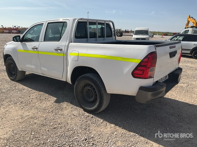 2019 Toyota Hilux 4x4 Crew Cab Pickup - Pick-up: obrázok 3 2019 Toyota Hilux 4x4 Crew Cab Pickup - Pick-up: obrázok 3