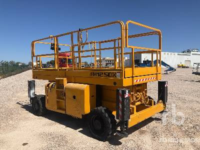 HAULOTTE H12SDX 4x4 - Samohybná plošiny: obrázok 4 HAULOTTE H12SDX 4x4 - Samohybná plošiny: obrázok 4