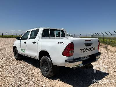 TOYOTA HILUX - Pick-up: obrázok 2 TOYOTA HILUX - Pick-up: obrázok 2