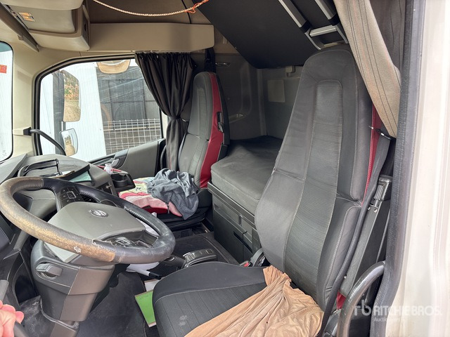 2017 Volvo FH500 4x2 S/A Sleeper Truck Tractor - Ťahač: obrázok 4 2017 Volvo FH500 4x2 S/A Sleeper Truck Tractor - Ťahač: obrázok 4