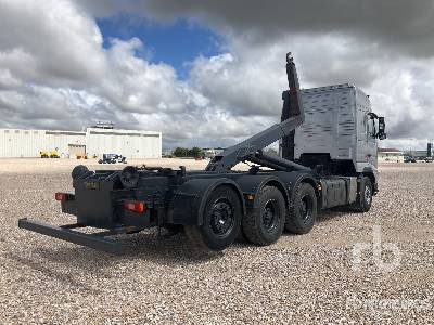 VOLVO FH 8x4 - Hákový nosič kontajnerov: obrázok 3 VOLVO FH 8x4 - Hákový nosič kontajnerov: obrázok 3