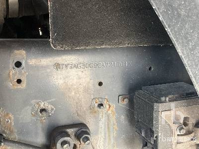 VOLVO FH 8x4 - Hákový nosič kontajnerov: obrázok 5 VOLVO FH 8x4 - Hákový nosič kontajnerov: obrázok 5