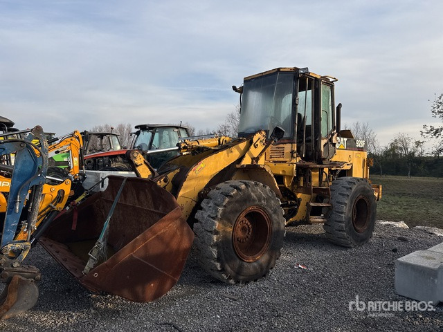 1995 Cat 928F (Inoperable) Wheel Loader - Kolesový nakladač: obrázok 2 1995 Cat 928F (Inoperable) Wheel Loader - Kolesový nakladač: obrázok 2
