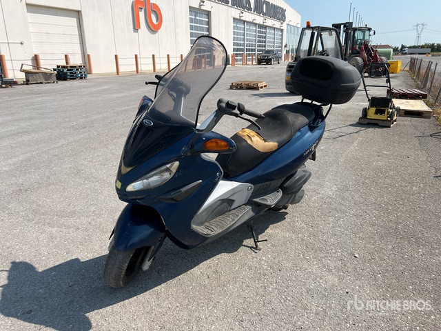 2000 Malaguti Madison 250S Scooter - Mulčovač: obrázok 4 2000 Malaguti Madison 250S Scooter - Mulčovač: obrázok 4