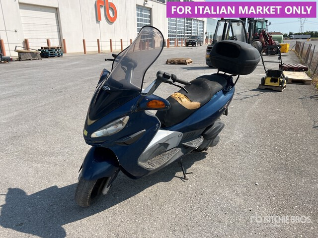 2000 Malaguti Madison 250S Scooter - Mulčovač: obrázok 2 2000 Malaguti Madison 250S Scooter - Mulčovač: obrázok 2