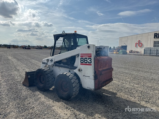 2002 Bobcat 863 High Flow Skid Steer Loader - Šmykom riadený nakladač: obrázok 4 2002 Bobcat 863 High Flow Skid Steer Loader - Šmykom riadený nakladač: obrázok 4