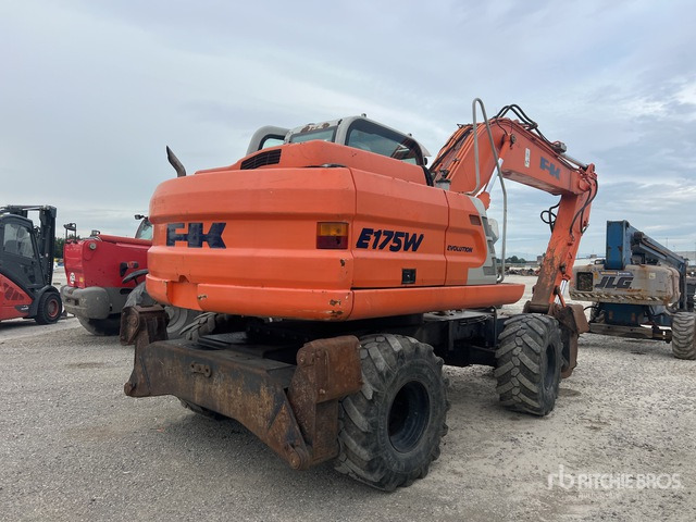2004 Fiat Kobelco E175W (Inoperable) Wheel Excavator - Kolesové rýpadlo: obrázok 4 2004 Fiat Kobelco E175W (Inoperable) Wheel Excavator - Kolesové rýpadlo: obrázok 4