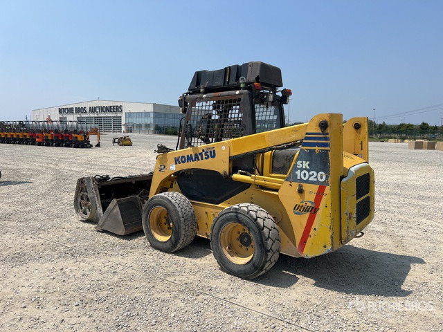 2005 Komatsu SK1020 High Flow Skid Steer Loader - Šmykom riadený nakladač: obrázok 3 2005 Komatsu SK1020 High Flow Skid Steer Loader - Šmykom riadený nakladač: obrázok 3