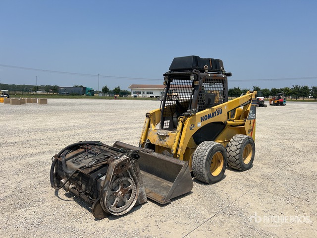 2005 Komatsu SK1020 High Flow Skid Steer Loader - Šmykom riadený nakladač: obrázok 2 2005 Komatsu SK1020 High Flow Skid Steer Loader - Šmykom riadený nakladač: obrázok 2