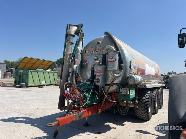 2006 Bossini B260H 20260 L Tri/A Tanker Trailer - Cisternový príves: obrázok 4 2006 Bossini B260H 20260 L Tri/A Tanker Trailer - Cisternový príves: obrázok 4
