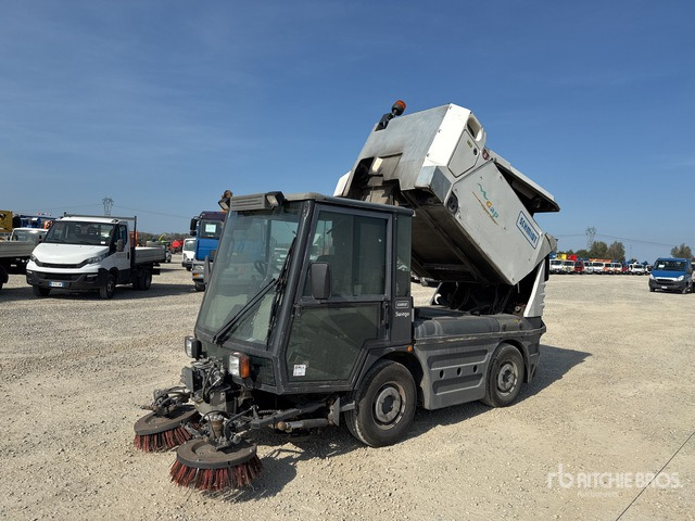 2006 Schmidt Compact 200 Autocarro spazzatrice - Zametacie vozidlo: obrázok 2 2006 Schmidt Compact 200 Autocarro spazzatrice - Zametacie vozidlo: obrázok 2
