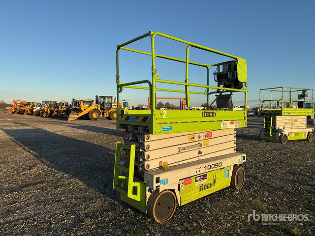 2008 Iteco 10090 Electric (Inoperable) Scissor Lift - Samohybná plošiny: obrázok 3 2008 Iteco 10090 Electric (Inoperable) Scissor Lift - Samohybná plošiny: obrázok 3