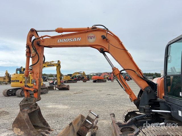 2009 Doosan DX80R Escavatore cingolato - Pásové rýpadlo: obrázok 5 2009 Doosan DX80R Escavatore cingolato - Pásové rýpadlo: obrázok 5
