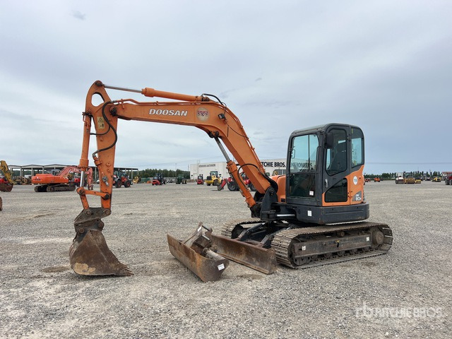 2009 Doosan DX80R Escavatore cingolato - Pásové rýpadlo: obrázok 1 2009 Doosan DX80R Escavatore cingolato - Pásové rýpadlo: obrázok 1