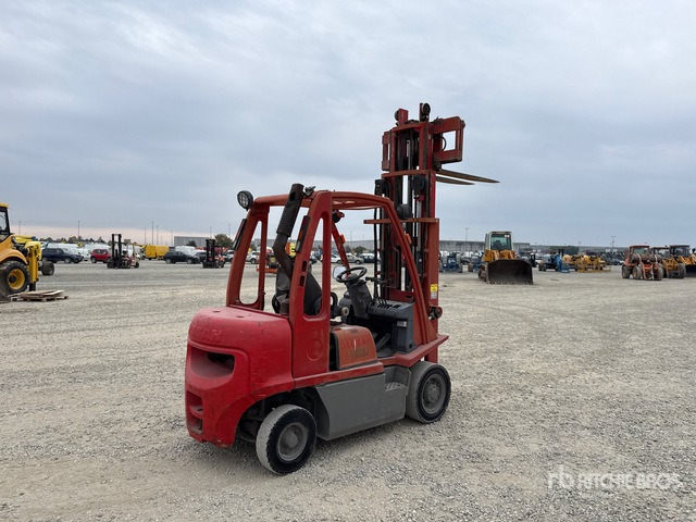 2009 Nissan Y1D2A250 2250 kg Forklift - Dieselový vysokozdvižný vozík: obrázok 3 2009 Nissan Y1D2A250 2250 kg Forklift - Dieselový vysokozdvižný vozík: obrázok 3