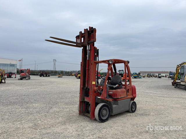 2009 Nissan Y1D2A250 2250 kg Forklift - Dieselový vysokozdvižný vozík: obrázok 1 2009 Nissan Y1D2A250 2250 kg Forklift - Dieselový vysokozdvižný vozík: obrázok 1
