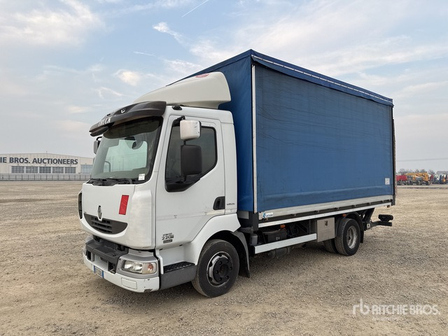 2010 Renault Midlum 215.75 4x2 Curtain Side Truck - Plachtové nákladné vozidlo: obrázok 1 2010 Renault Midlum 215.75 4x2 Curtain Side Truck - Plachtové nákladné vozidlo: obrázok 1