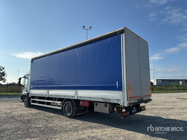 2011 Iveco Eurocargo 160E28 4x2 Curtain Side Truck - Plachtové nákladné vozidlo: obrázok 3 2011 Iveco Eurocargo 160E28 4x2 Curtain Side Truck - Plachtové nákladné vozidlo: obrázok 3