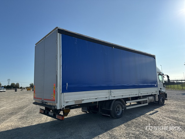2011 Iveco Eurocargo 160E28 4x2 Curtain Side Truck - Plachtové nákladné vozidlo: obrázok 4 2011 Iveco Eurocargo 160E28 4x2 Curtain Side Truck - Plachtové nákladné vozidlo: obrázok 4