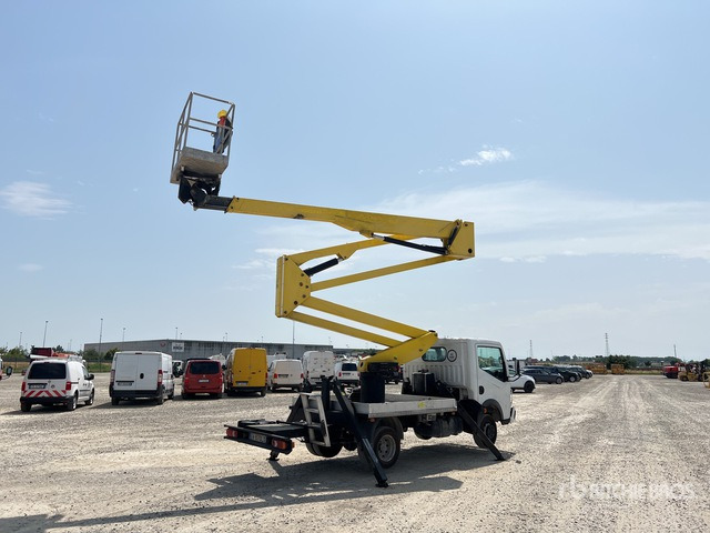 2011 Renault Maxity 2011 Socage DA320 20 m on Bucket Truck - Automobilová plošina: obrázok 4 2011 Renault Maxity 2011 Socage DA320 20 m on Bucket Truck - Automobilová plošina: obrázok 4