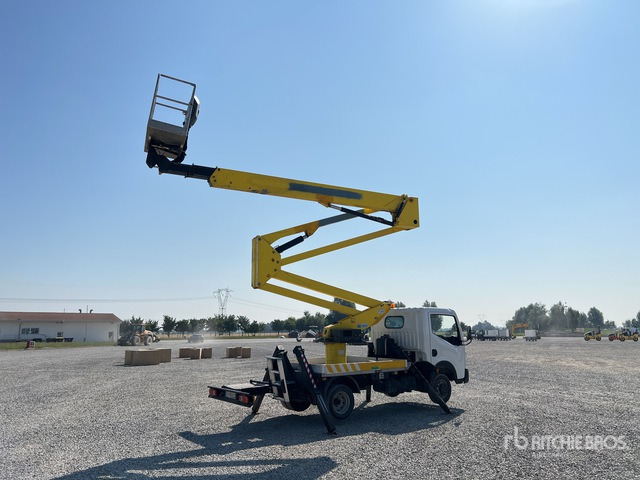2011 Renault Maxity 2011 Socage DA324 24 m on Bucket Truck - Automobilová plošina: obrázok 4 2011 Renault Maxity 2011 Socage DA324 24 m on Bucket Truck - Automobilová plošina: obrázok 4