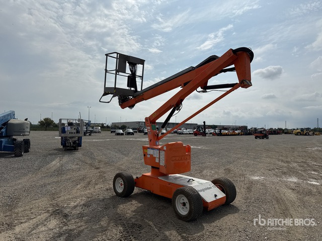 2013 Nifty-Lift HR12NE Electric Articulating Boom Lift - Kĺbová pracovná plošina: obrázok 4 2013 Nifty-Lift HR12NE Electric Articulating Boom Lift - Kĺbová pracovná plošina: obrázok 4