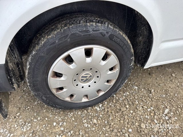 2014 Volkswagen Transporter Ambulance - Sanitka: obrázok 5 2014 Volkswagen Transporter Ambulance - Sanitka: obrázok 5