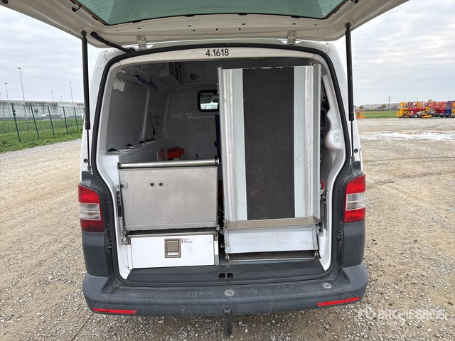 2014 Volkswagen Transporter Ambulance - Sanitka: obrázok 4 2014 Volkswagen Transporter Ambulance - Sanitka: obrázok 4