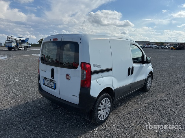 2015 Fiat Fiorino Autocarro furgonato - Malá dodávka: obrázok 4 2015 Fiat Fiorino Autocarro furgonato - Malá dodávka: obrázok 4