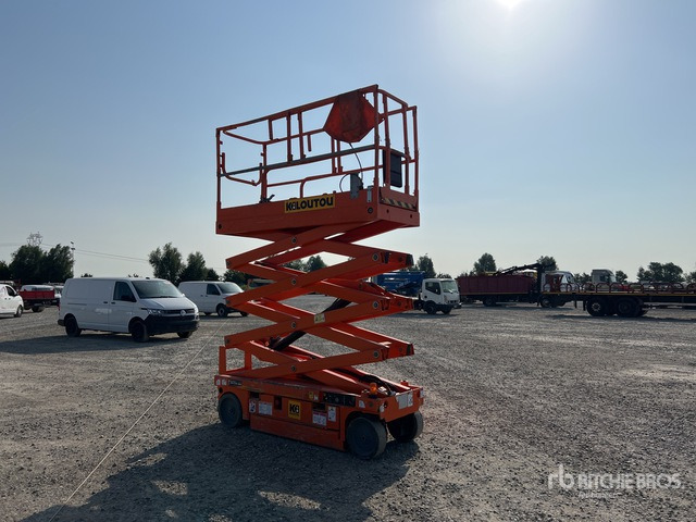 2015 Haulotte Compact 10 Electric Scissor Lift - Samohybná plošiny: obrázok 2 2015 Haulotte Compact 10 Electric Scissor Lift - Samohybná plošiny: obrázok 2