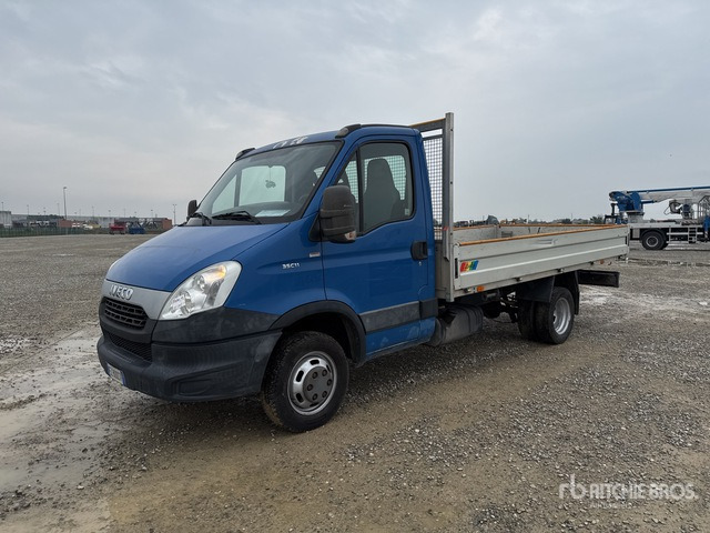 2015 Iveco Daily 35C11 Autocarro cassone fisso - Dodávka valník: obrázok 2 2015 Iveco Daily 35C11 Autocarro cassone fisso - Dodávka valník: obrázok 2
