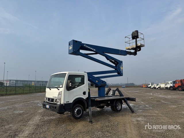 2015 Nissan Cabstar 35.12 2015 Socage DA324 24 m on Bucket Truck - Automobilová plošina: obrázok 2 2015 Nissan Cabstar 35.12 2015 Socage DA324 24 m on Bucket Truck - Automobilová plošina: obrázok 2