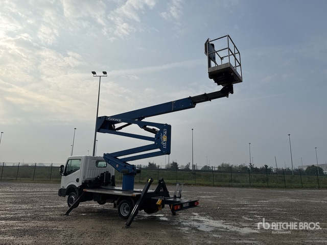 2015 Nissan Cabstar 35.12 2015 Socage DA324 24 m on Bucket Truck - Automobilová plošina: obrázok 3 2015 Nissan Cabstar 35.12 2015 Socage DA324 24 m on Bucket Truck - Automobilová plošina: obrázok 3