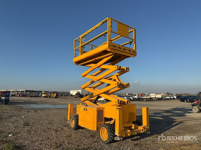2016 Genie GS-3369RT Diesel Scissor Lift - Samohybná plošiny: obrázok 4 2016 Genie GS-3369RT Diesel Scissor Lift - Samohybná plošiny: obrázok 4