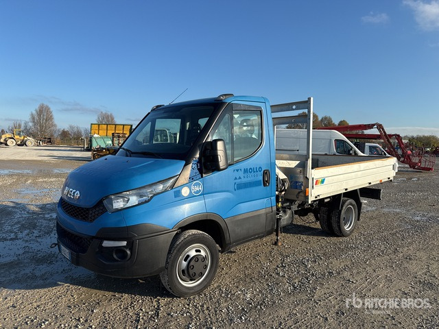 2016 Iveco 35C11 2016 Bonfiglioli P2300 L/2SI on ... Flatbed Truck with Crane - Dodávka valník: obrázok 1 2016 Iveco 35C11 2016 Bonfiglioli P2300 L/2SI on ... Flatbed Truck with Crane - Dodávka valník: obrázok 1
