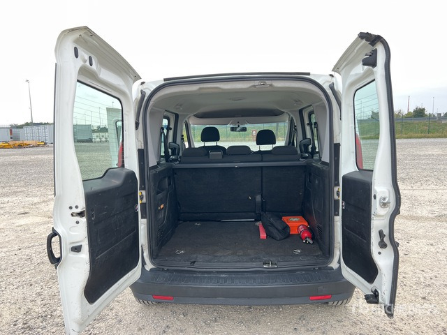 2018 Fiat Doblo CARGO COMBI 1.3 MJT 16V SX N1 Van Truck - Malá dodávka: obrázok 5 2018 Fiat Doblo CARGO COMBI 1.3 MJT 16V SX N1 Van Truck - Malá dodávka: obrázok 5
