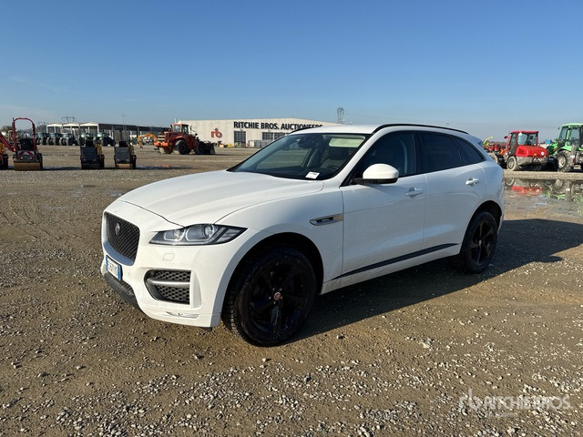 2018 Jaguar F-Pace 2.0d I4 132KW R-SPORT AWD SUV - SUV: obrázok 2 2018 Jaguar F-Pace 2.0d I4 132KW R-SPORT AWD SUV - SUV: obrázok 2