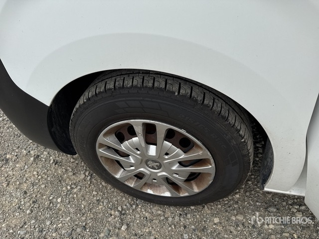 2018 Peugeot Expert Autocarro furgonato - Malá dodávka: obrázok 5 2018 Peugeot Expert Autocarro furgonato - Malá dodávka: obrázok 5