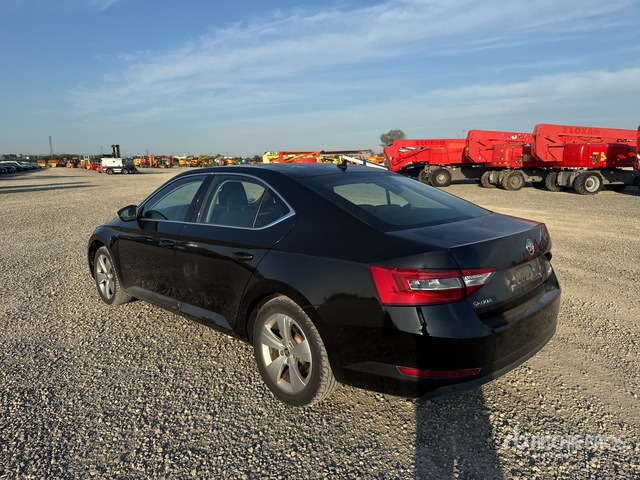 2018 Skoda Superb Autovettura - Automobil: obrázok 4 2018 Skoda Superb Autovettura - Automobil: obrázok 4