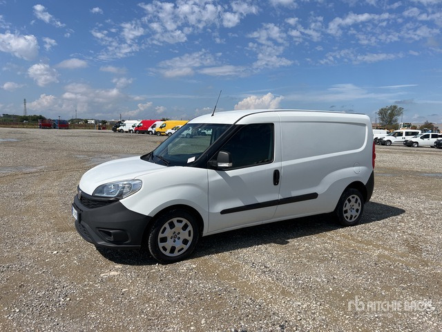 2020 Fiat Doblo CARGO MAXI 1.6 MJET 120CV LOUNGE Van Truck - Malá dodávka: obrázok 2 2020 Fiat Doblo CARGO MAXI 1.6 MJET 120CV LOUNGE Van Truck - Malá dodávka: obrázok 2