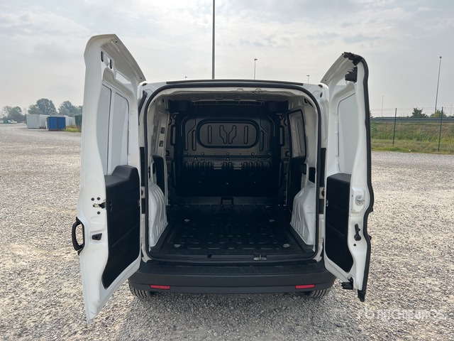 2021 Fiat Doblo CARGO CH1 LOUNGE 1.3 MJET 95CV ... Van Truck - Malá dodávka: obrázok 5 2021 Fiat Doblo CARGO CH1 LOUNGE 1.3 MJET 95CV ... Van Truck - Malá dodávka: obrázok 5