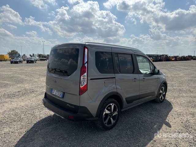 2021 Ford Tourneo Connect 5 seats Van Truck - Malá dodávka: obrázok 3 2021 Ford Tourneo Connect 5 seats Van Truck - Malá dodávka: obrázok 3