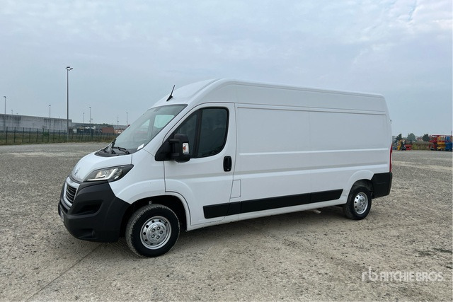2021 Peugeot Boxer 333 L3H2 2.2 BLUEHDI 140CV S&S Van Truck - Furgon: obrázok 2 2021 Peugeot Boxer 333 L3H2 2.2 BLUEHDI 140CV S&S Van Truck - Furgon: obrázok 2
