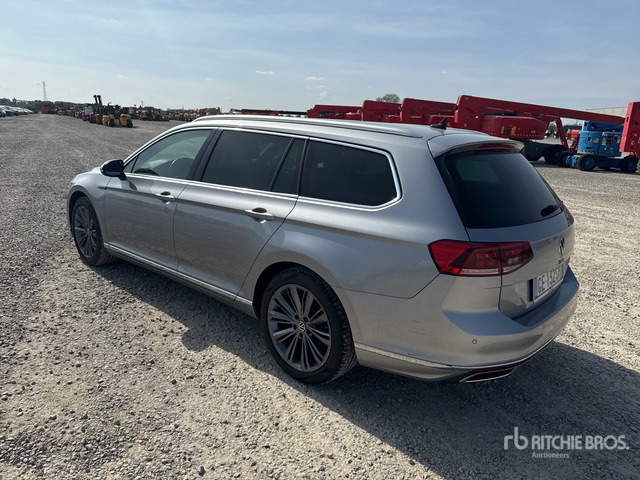 2021 Volkswagen Passat 1.4 PLUG IN HYBRID GTE DSG Station Wagon - Kombi: obrázok 4 2021 Volkswagen Passat 1.4 PLUG IN HYBRID GTE DSG Station Wagon - Kombi: obrázok 4