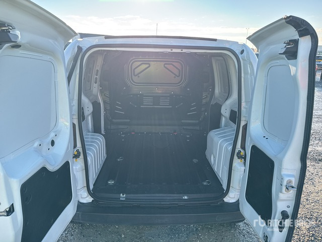 2022 Fiat Fiorino 1.3 MULTIJET 95 CV E6D-FINAL SX Van Truck - Skříňový nákladní auto: obrázok 4 2022 Fiat Fiorino 1.3 MULTIJET 95 CV E6D-FINAL SX Van Truck - Skříňový nákladní auto: obrázok 4