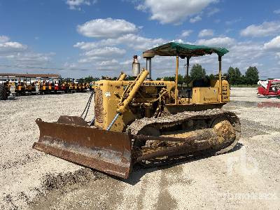 CAT D4D - Buldozér: obrázok 1 CAT D4D - Buldozér: obrázok 1